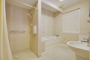 Guest Suite- click for photo gallery